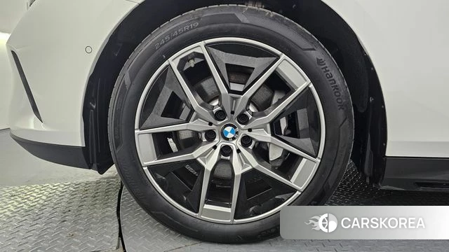 BMW 5 Series (G60) id 4222988 из Кореи 15