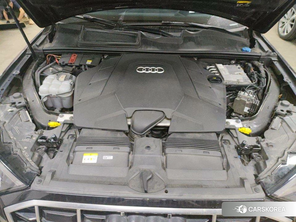 Audi Q7 2020 Черный из Китая, фото 5