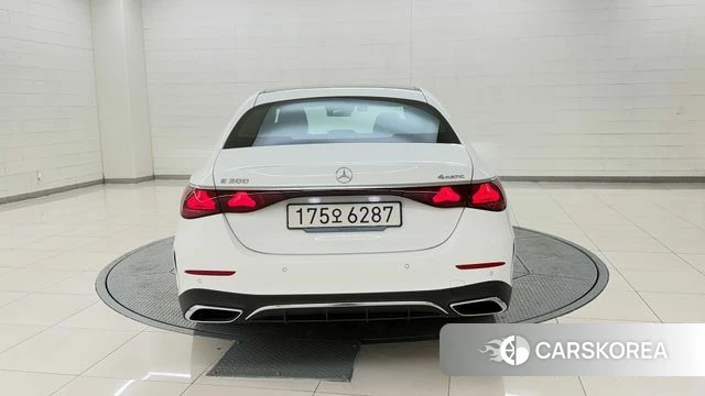 Mercedes-Benz E-Class W214 id 4704898 из Кореи 15