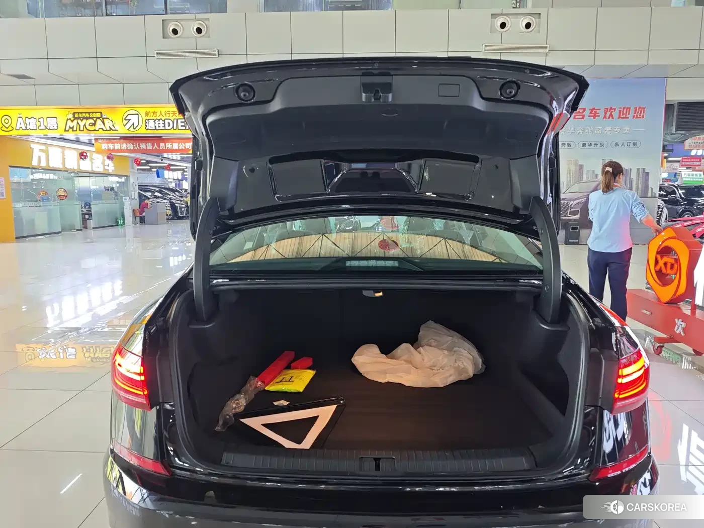 Volkswagen Passat id 4606901 из Китая 14