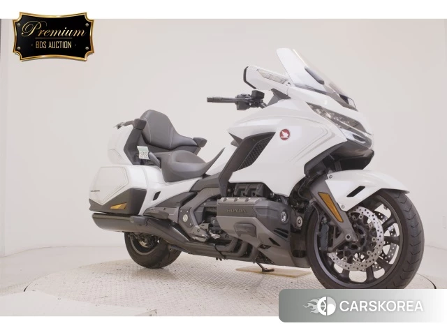 Проданный Honda GL1800 TOUR DCT 2020 из Японии