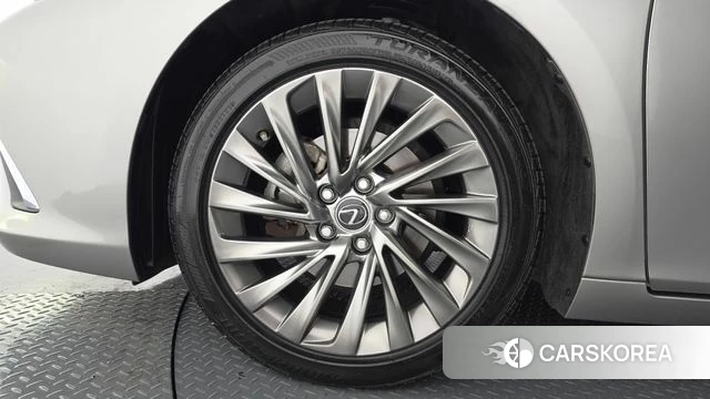 Lexus ES300h 7th generation id 4360681 из Кореи 34