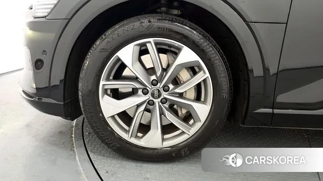 Audi e-Tron id 3701155 из Кореи 15