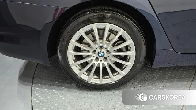 BMW 5 Series (G30) id 4703064 из Кореи 29