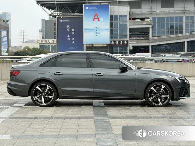 Audi A4L id 4299589 из Китая 26