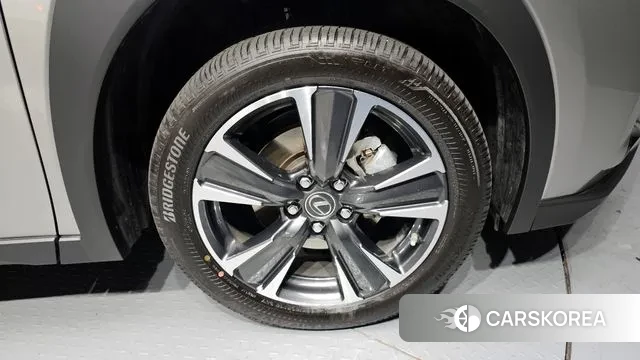 Lexus UX250h id 3223650 из Кореи 15