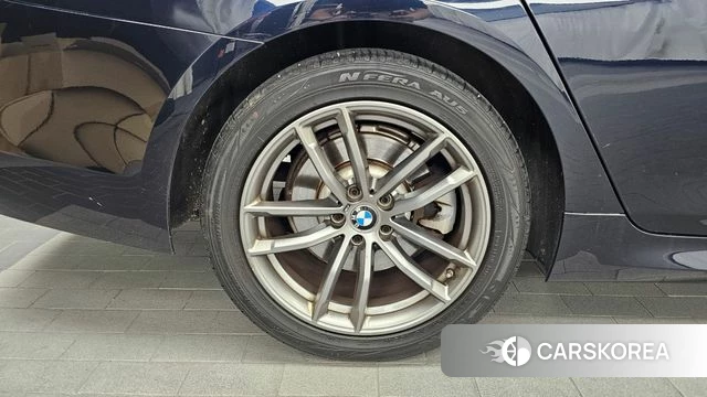 BMW 5 Series (G30) id 4742403 из Кореи 27