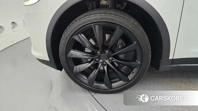 Tesla Model X id 2976231 из Кореи 15