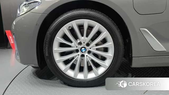 BMW 5 Series (G30) id 4794100 из Кореи 29