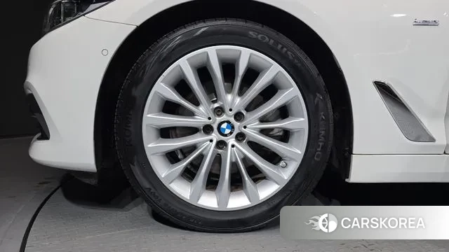 BMW 5 Series (G30) id 3375230 из Кореи 15