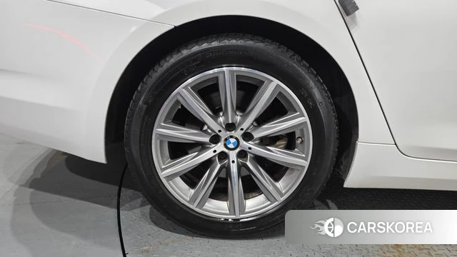 BMW 5 Series (G30) id 4626307 из Кореи 15