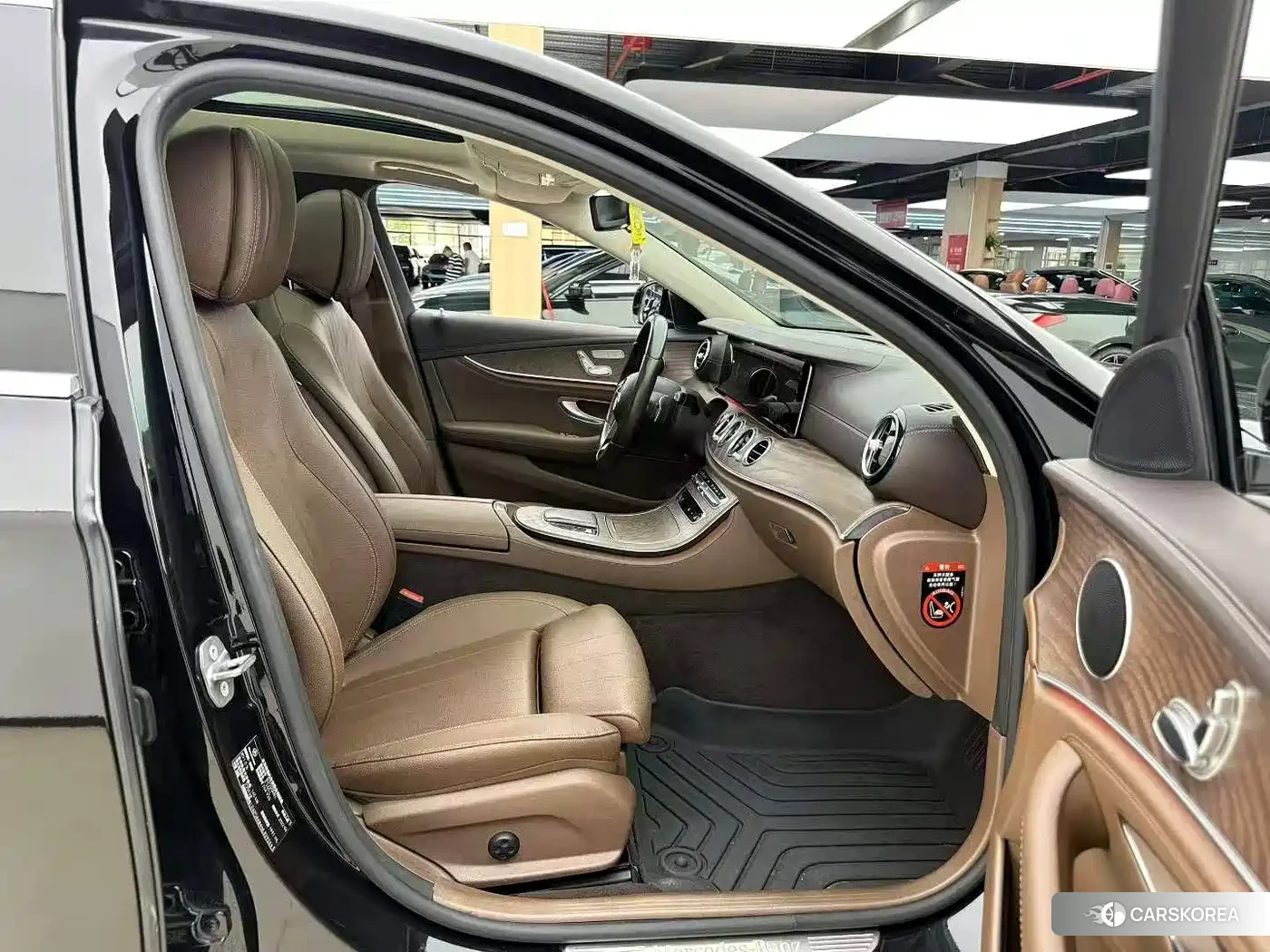 Mercedes-Benz E-Class 2022 Черный из Китая, фото 5