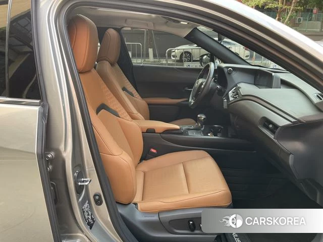 Lexus UX id 4274454 из Китая 12