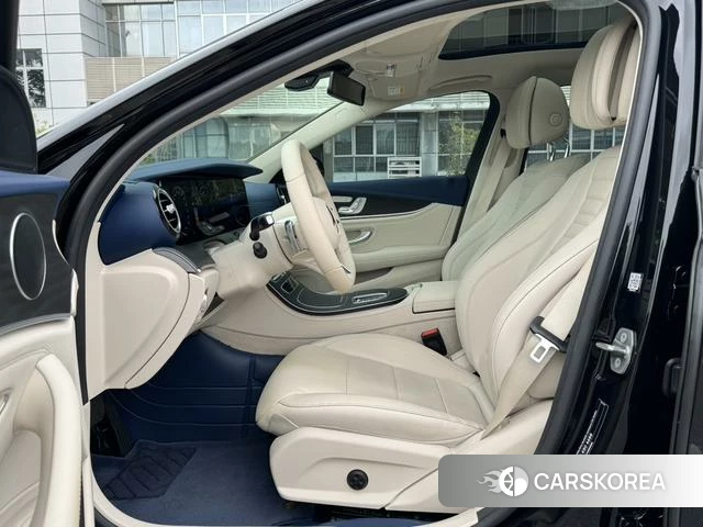 Mercedes-Benz E-class id 4264872 из Китая 15