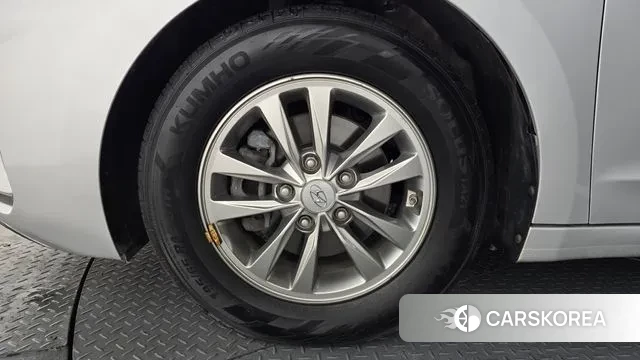 Hyundai The New Avante AD id 3677308 из Кореи 16