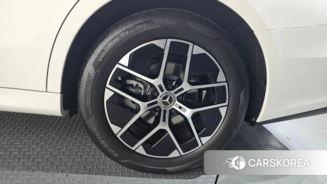 Mercedes-Benz E-Class W214 id 4655290 из Кореи 26