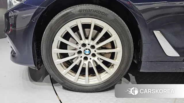 BMW 5 Series (G30) id 3514698 из Кореи 15