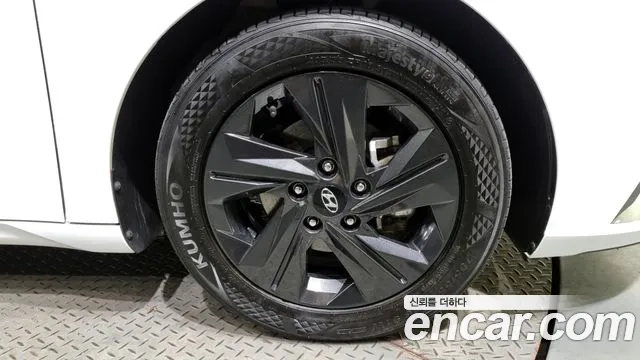 Hyundai Avante (CN7) id 2950876 из Кореи 15