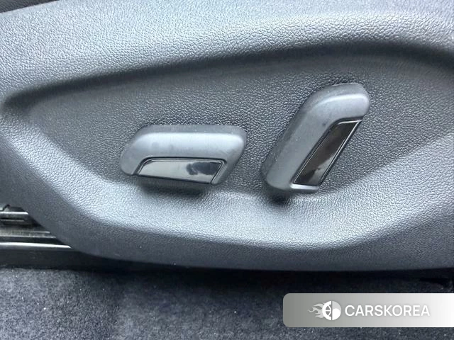 Volkswagen Exploring the shadow id 4353621 из Китая 18