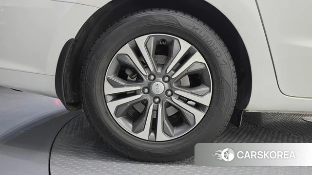 Kia The New Carnival id 4284511 из Кореи 32