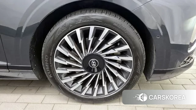 Hyundai Grandeur (GN7) id 3734904 из Кореи 15