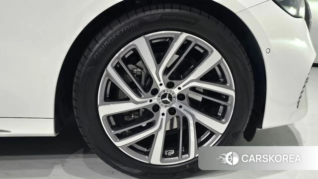 Mercedes-Benz E-Class W214 id 4381046 из Кореи 15