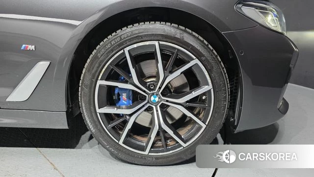 BMW 5 Series (G30) id 3807270 из Кореи 15