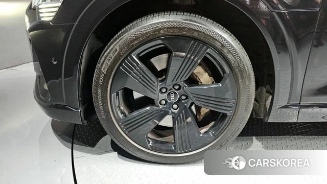 Audi e-Tron id 4361764 из Кореи 29