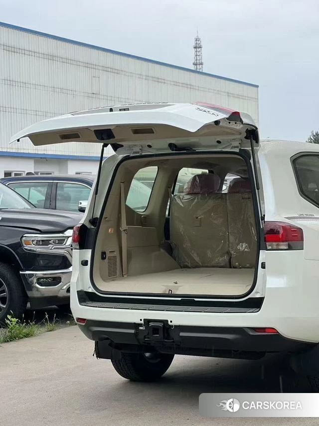 Toyota Land Cruiser (imported) 2025 Белый из Китая, фото 5