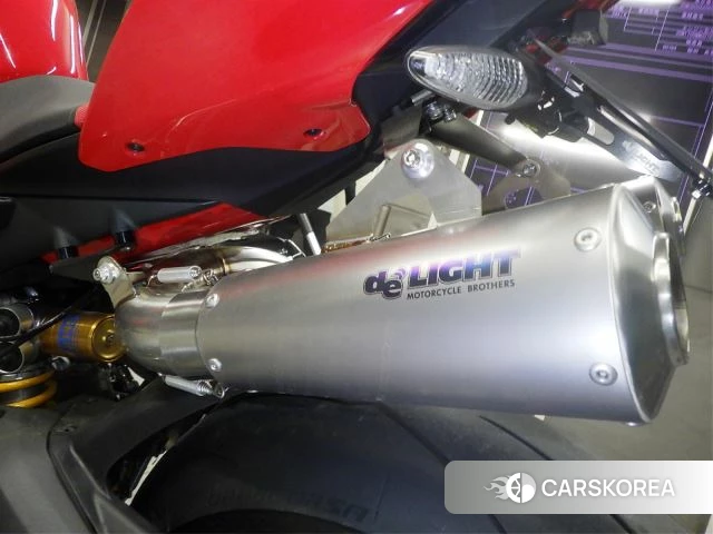 Ducati PANIGALE V4 S id 3947015 из Японии 27