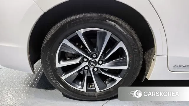 Lexus CT200h id 3611636 из Кореи 15