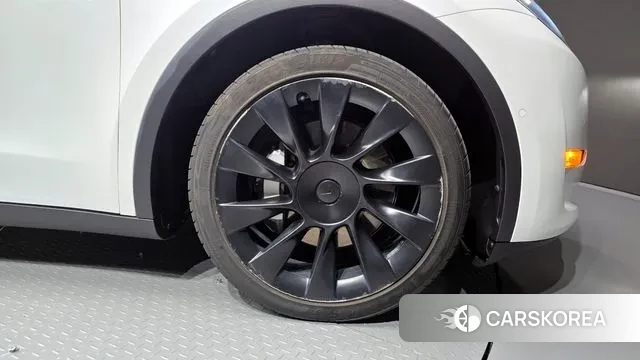 Tesla Model Y id 3155397 из Кореи 15