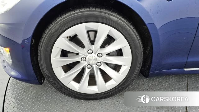 Tesla Model S id 3860646 из Кореи 15