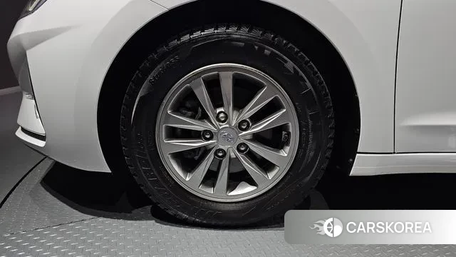 Hyundai The New Avante AD id 3297038 из Кореи 15