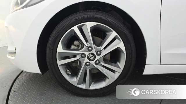 Hyundai Avante AD id 4662943 из Кореи 26
