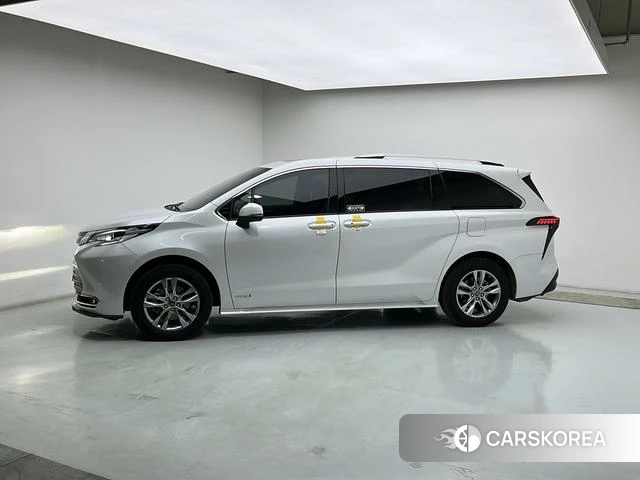 Toyota Saina id 4272875 из Китая 15
