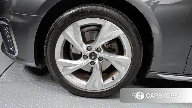 Audi A4 (B9) id 2993871 из Кореи 15