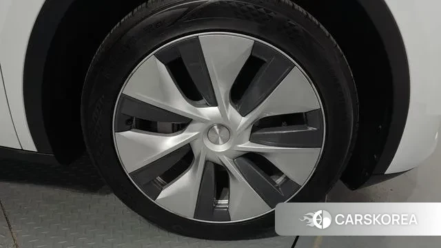 Tesla Model Y id 3223553 из Кореи 15