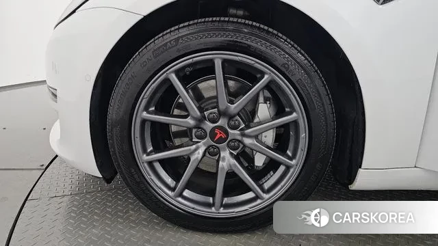 Tesla Model 3 id 3422734 из Кореи 15