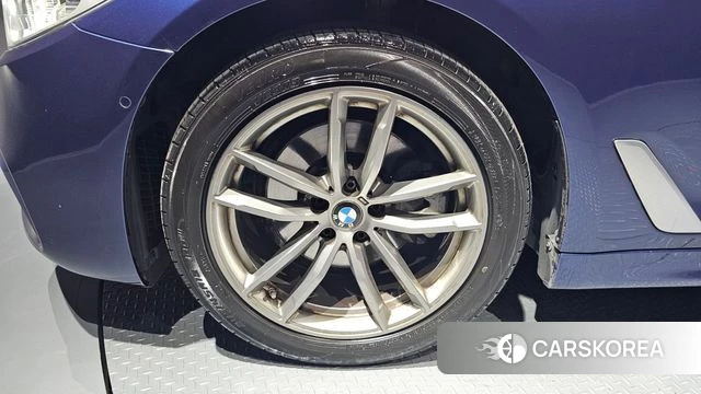 BMW 5 Series (G30) id 3943059 из Кореи 15