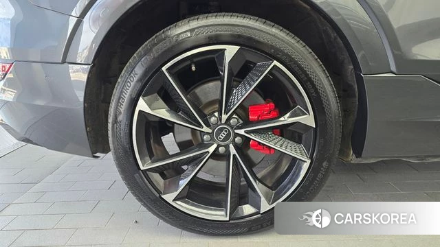 Audi e-Tron id 4835772 из Кореи 15