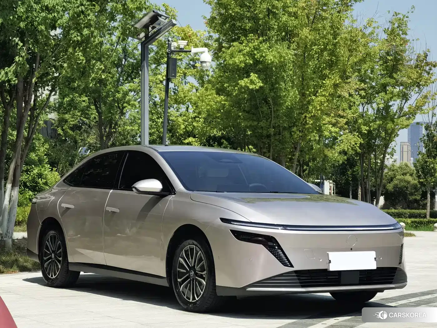 Nissan N6 id 4669250 из Китая 11