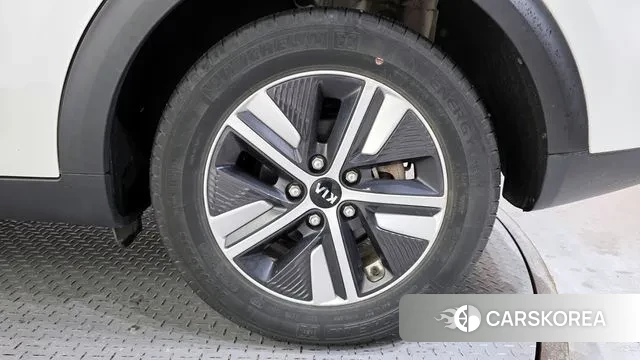 Kia The New Niro id 3284092 из Кореи 15