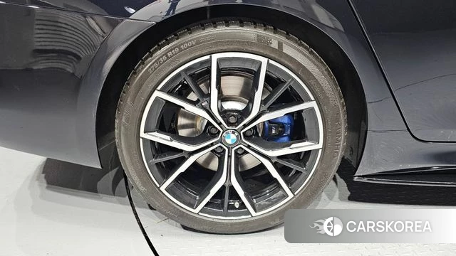 BMW 5 Series (G30) id 4428314 из Кореи 27