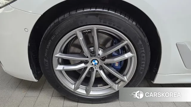 BMW 5 Series (G30) id 3009421 из Кореи 15