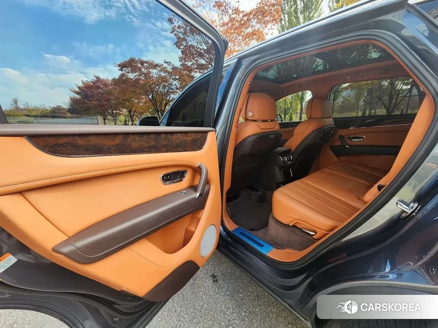 Bentley Bentayga id 1815513 из Кореи 8