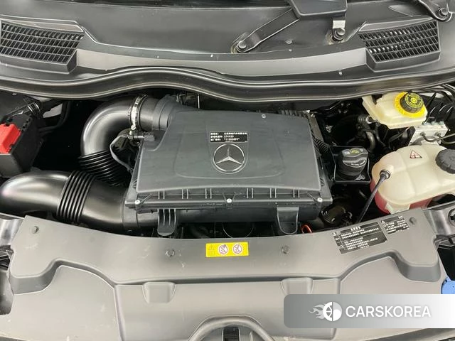 Mercedes-Benz V-class id 4348775 из Китая 28