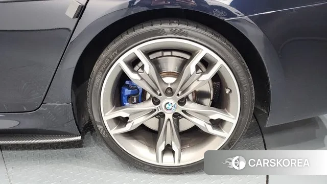 BMW 5 Series (G30) id 3660591 из Кореи 15