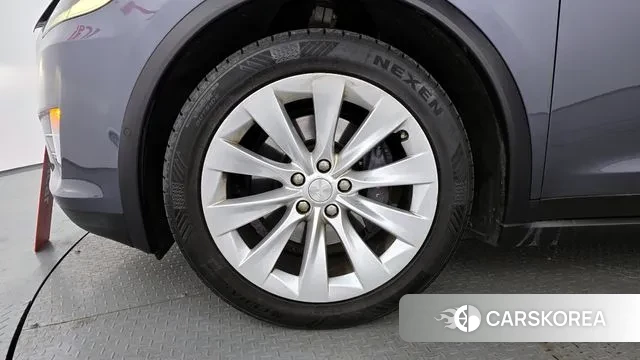 Tesla Model X id 3641318 из Кореи 15