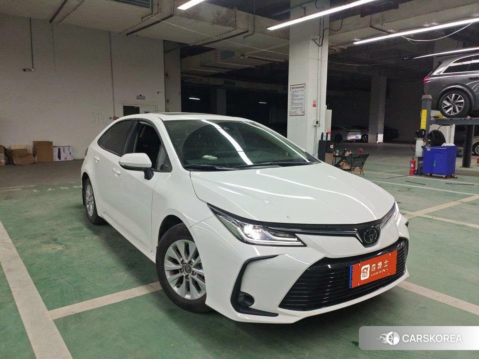 Toyota Corolla 2021 Белый из Китая, фото 5